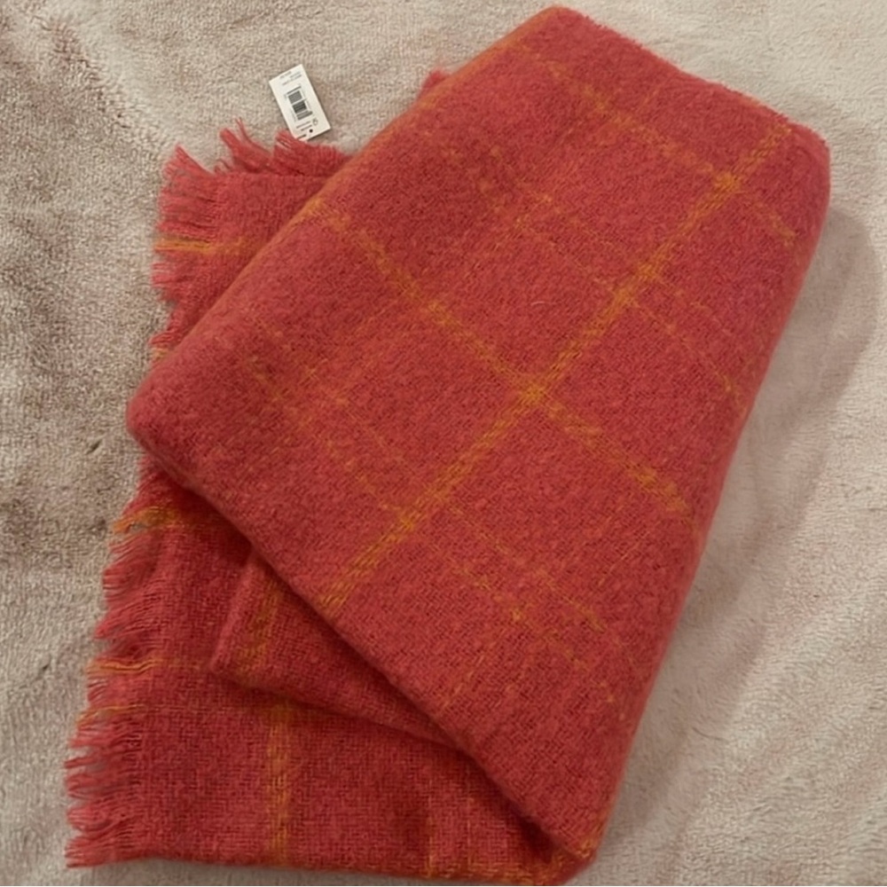Beautiful scarf banana republic